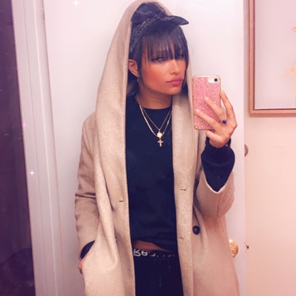 Meet your Posher, Priscilla - Picture 1 of 1